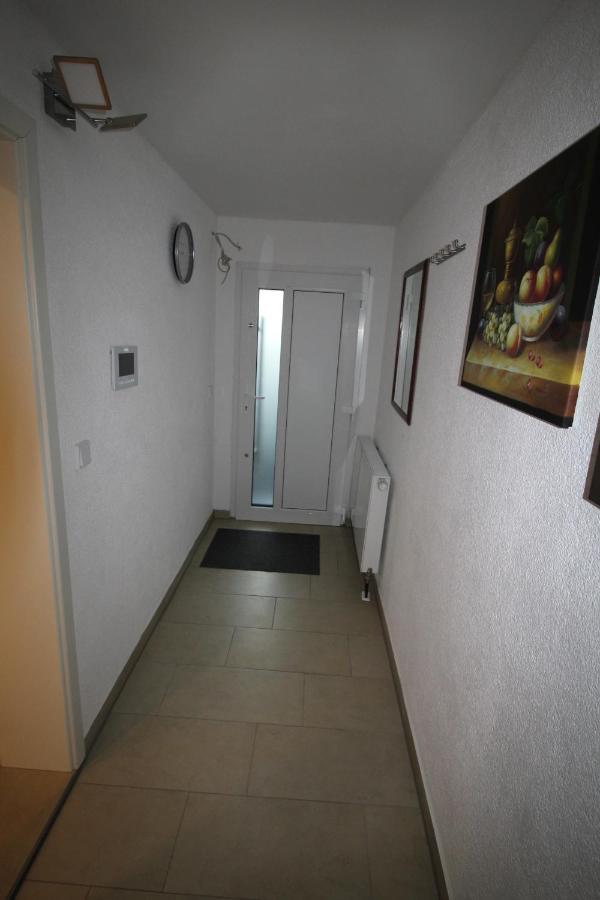 Gonsbach - Mikro-Apartment-26Qm ไมนซ์ ภายนอก รูปภาพ